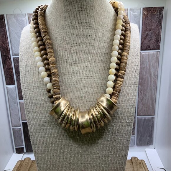 Chico's NWT Beaded Neutral Gold Tone Ring Bib Necklace - Picture 4 of 8